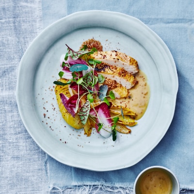 Poulet au maïs, pomme de terre et sauce crémeuse à la moutarde